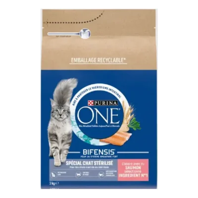 Purina ONE Croquettes pour Chat Stérilisé au Saumon et au Blé 3 kg